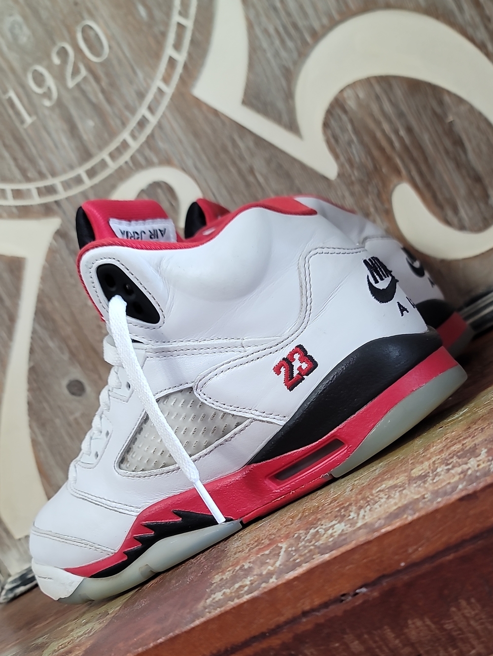 Nike Air Jordan 5 Retro 'Fire Red' Wmns 8.5 Good Condition Fast Shipping